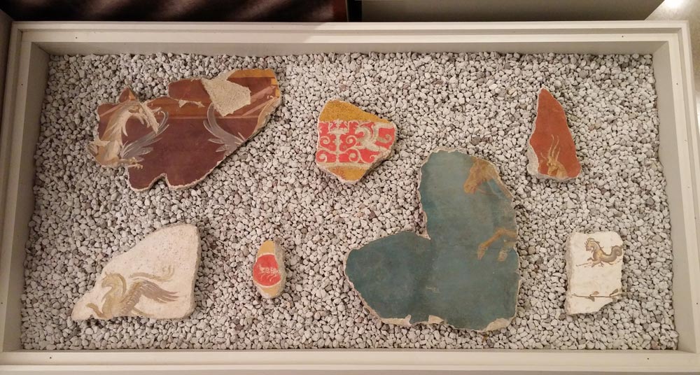 Fragments with animals