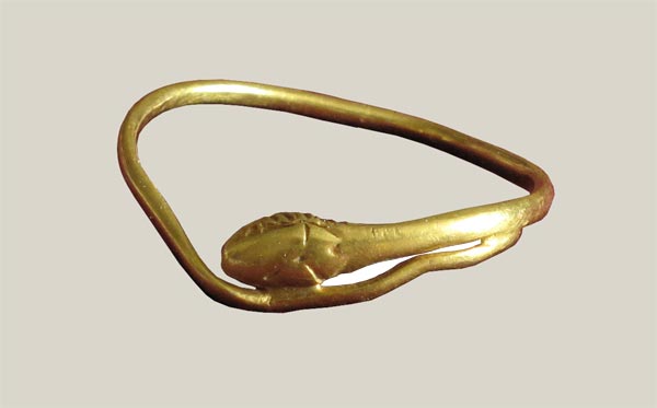 Gold snake ring