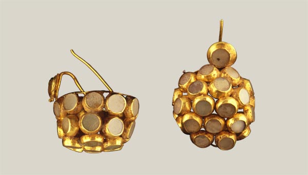 Hemispherical earrings