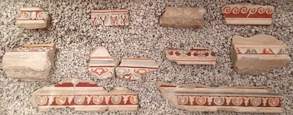 Molded stucco fragments